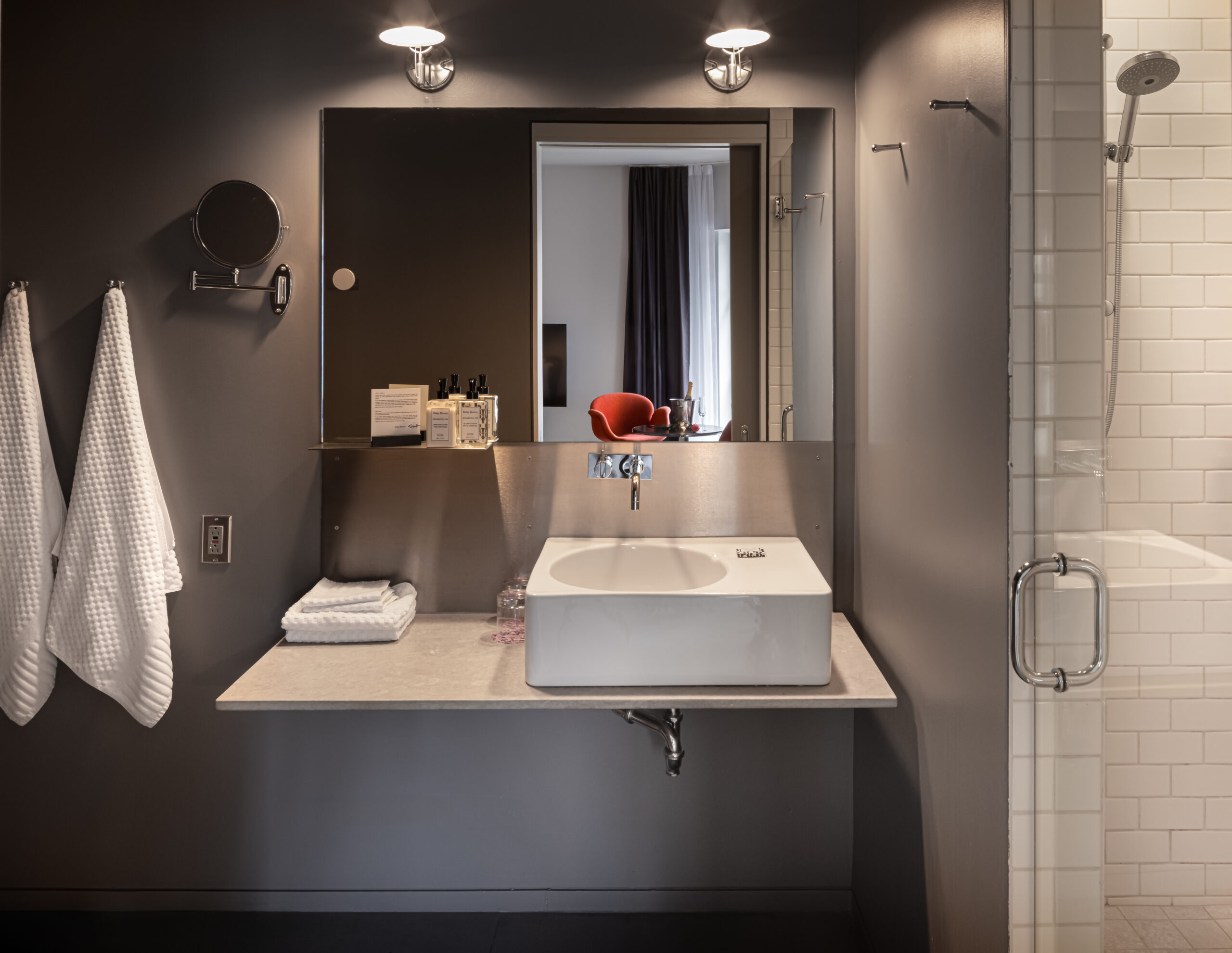 Suite Corner